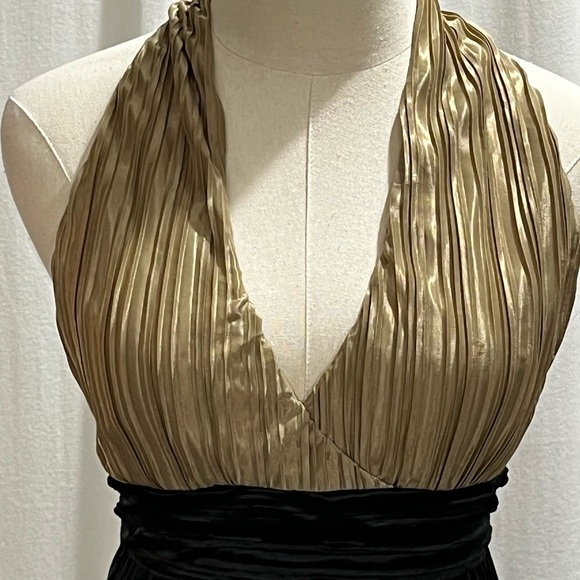STELLA & JAMIE NEW NWT Black and Champagne Pleated Halter Open Back Dress Small - Picture 15 of 16